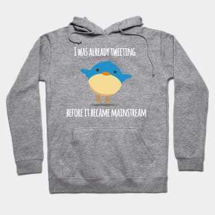 tweeting bird Hoodie